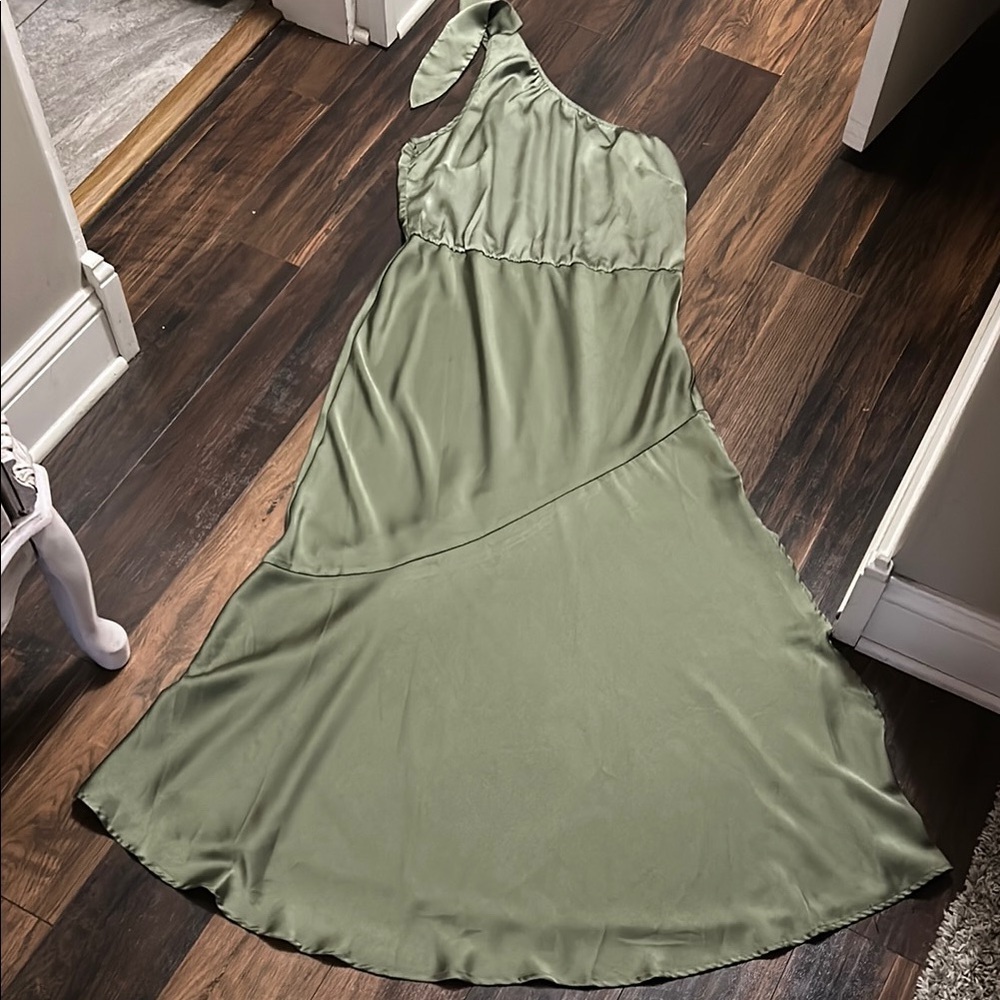 Green Asymmetrical Ruffled One-Shoulder Cocktail Dress